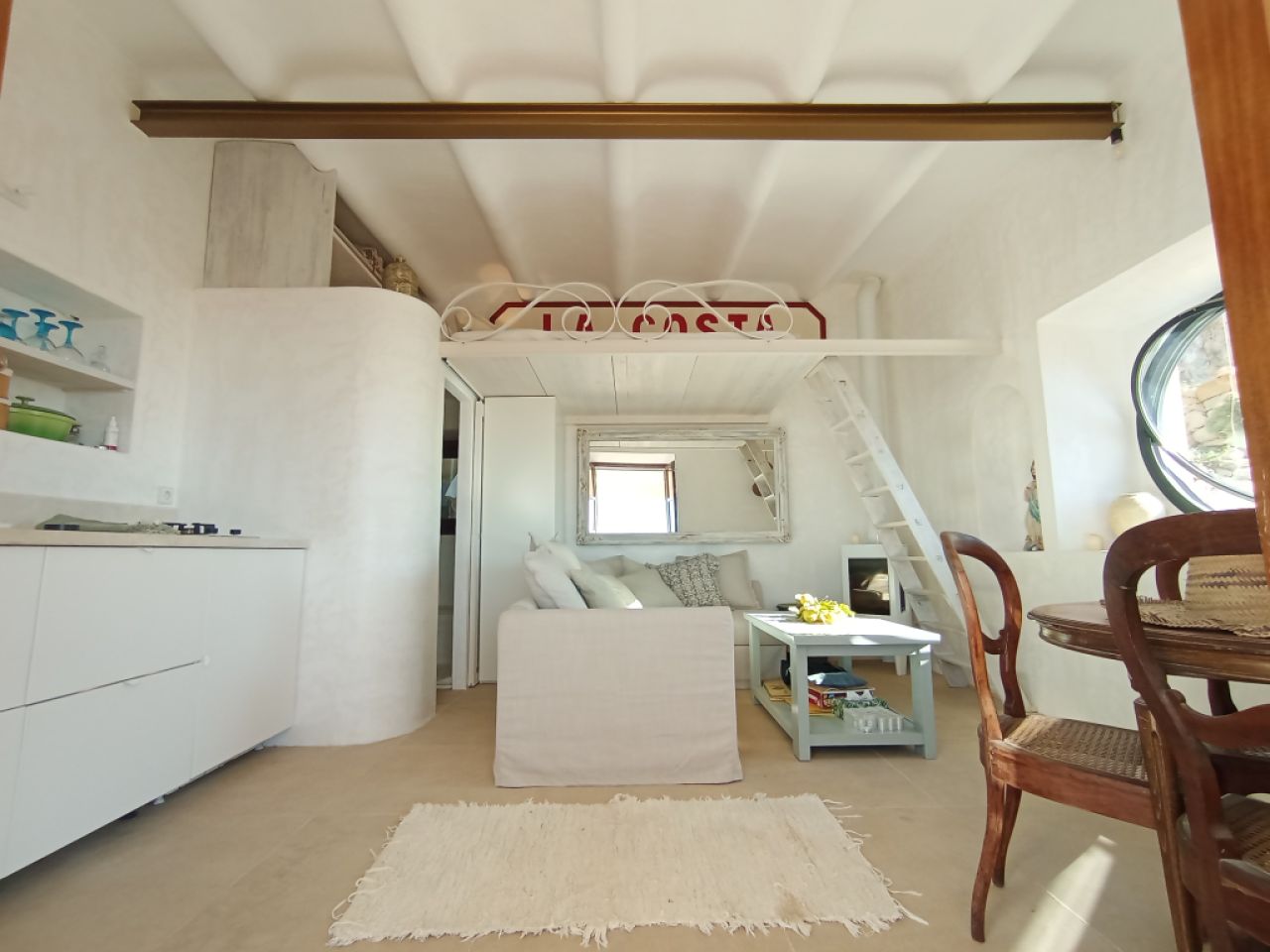 WINTER: Kleines Häuschen in den Bergen bei Felanitx --- C 11 WT