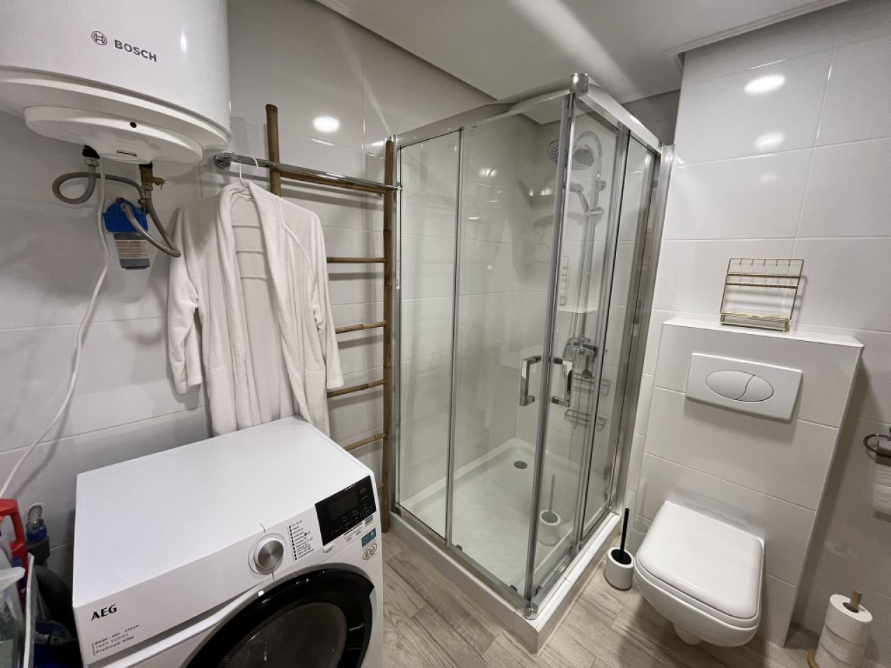 Winter: Komfortable Wohnung mit Teilmeerblick in 2. Line der Küste von Portixol-- AP 33 WT