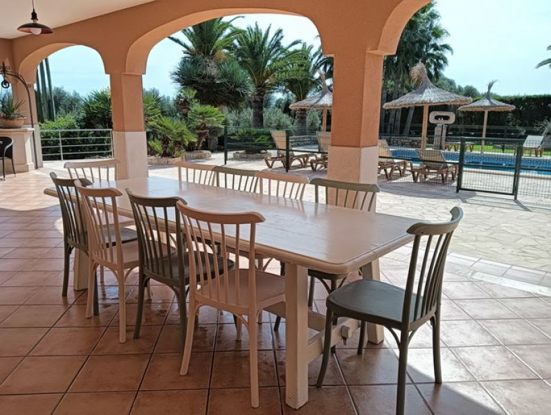 WINTER: Moderne und grosse Finca mit Pool bei Ses Salines -- F 37 WT