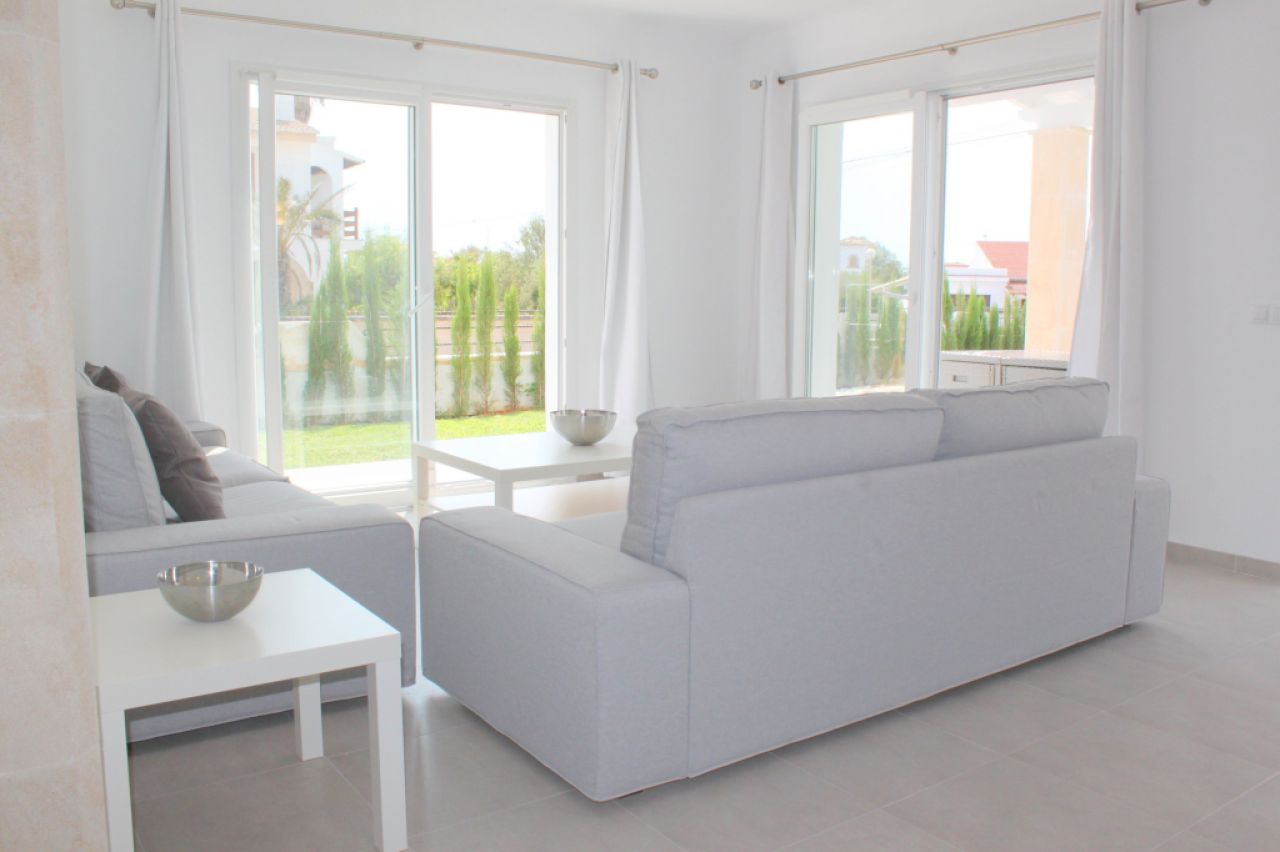 WINTER: Modernes 2 Etagenchalet mit AC, Pool in ruhiger Lage von Estanyol - CH 15 WT