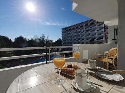 Winter: Modernes Apartment mit Gem Pool und Tennisplatz am Hafen von Alcudia -- AP 23 WT