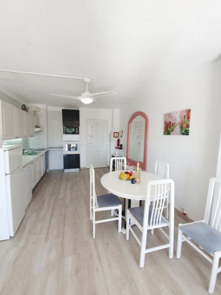 Winter: Modernes Apartment mit Gem Pool und Tennisplatz am Hafen von Alcudia -- AP 23 WT