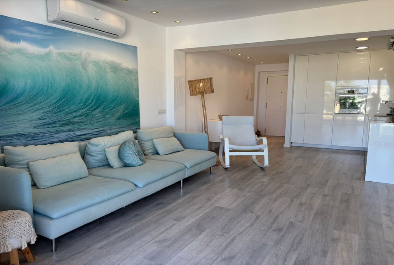 Winter: Modern apartment with partial sea view and AC in Can Picafort -- AP 15 WT