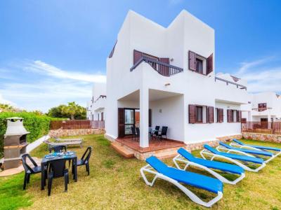 WINTER: Modern chalet with heating, garden and BBQ in Marina Dor II - Cala Dor -- CH 19 WT