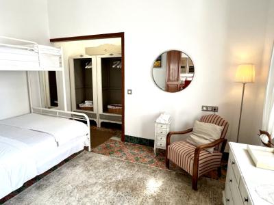 WINTER: Parterre Dorfhaus mit Innenhof nahe des Hafens von Colonia St Jordi -- DH 01 WT