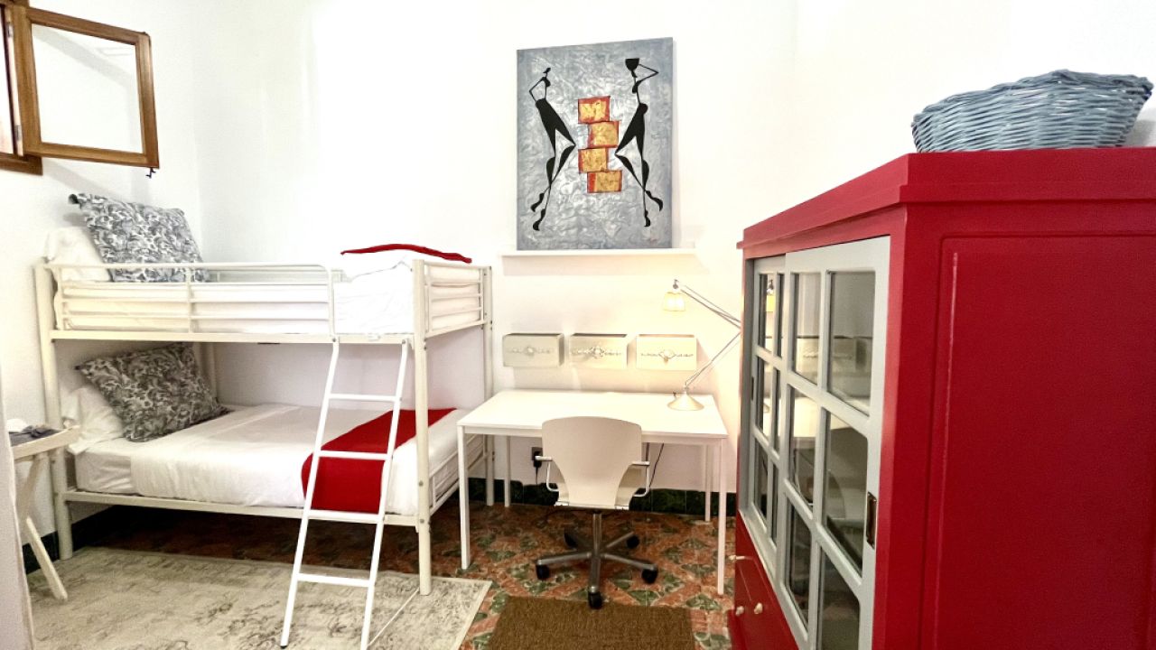 WINTER: Parterre Dorfhaus mit Innenhof nahe des Hafens von Colonia St Jordi -- DH 01 WT