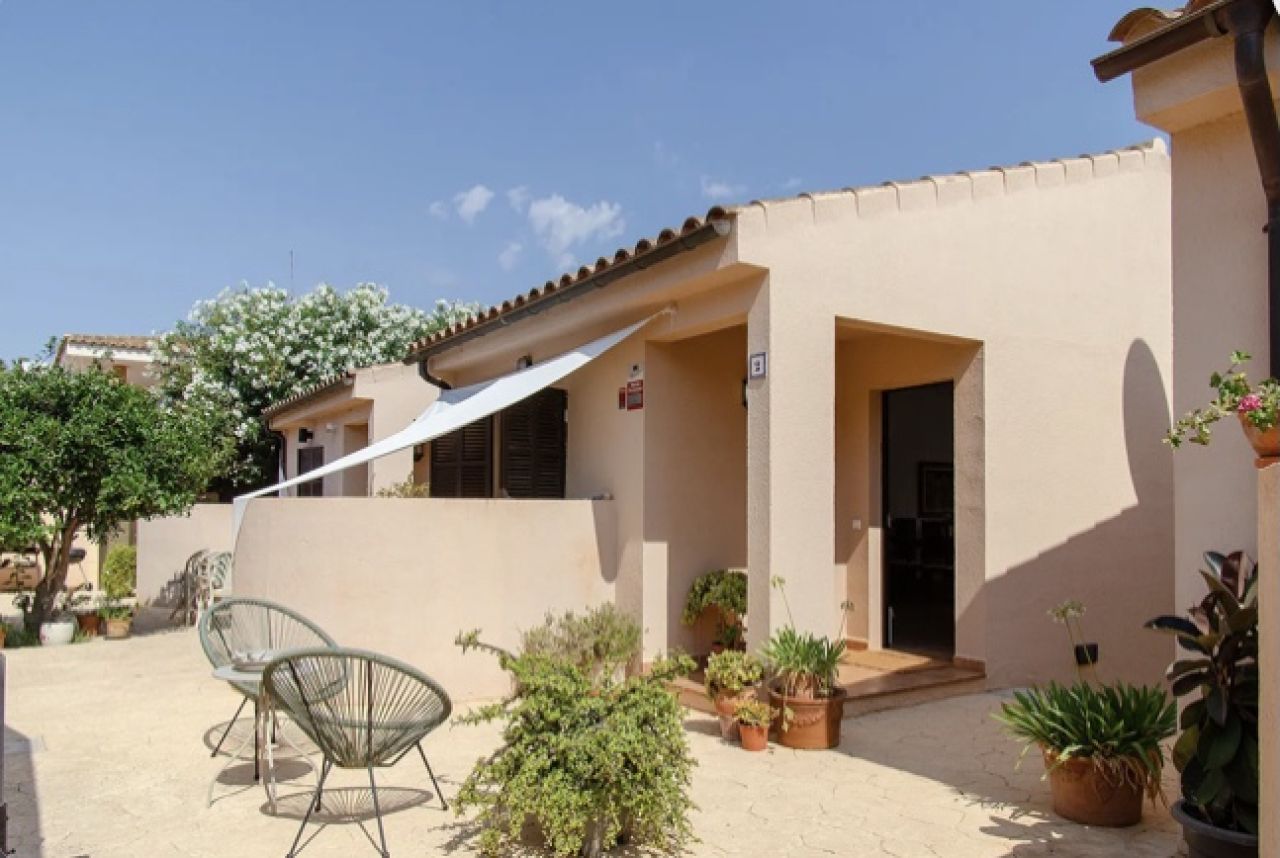 WINTER: Reihenhaus mit Gemeinschaftspool, Pellet und AC in Cala Mandia -- CH 26 WT