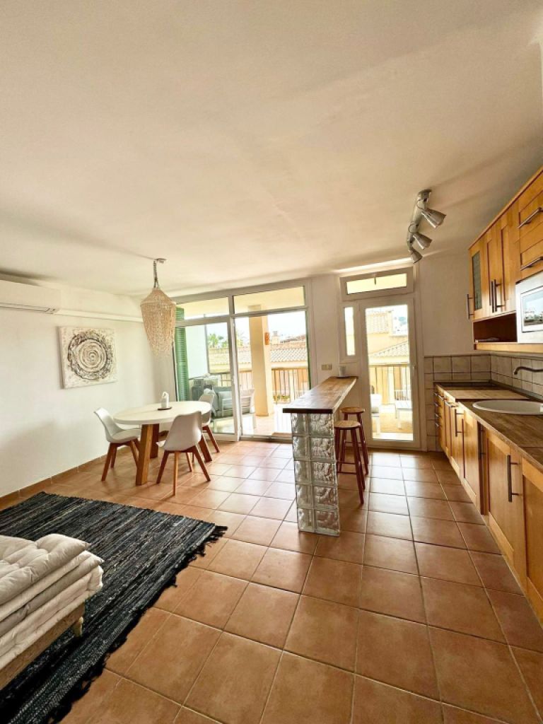 WINTER: Renovated and modern apartment in 1st place Line of the Port of Colonia St Jordi-- AP 08 WT