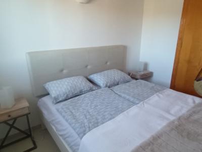 Invierno: Elegante apartamento con 3 terrazas y calefacción en Cala Santanyi -- AP 30 WT