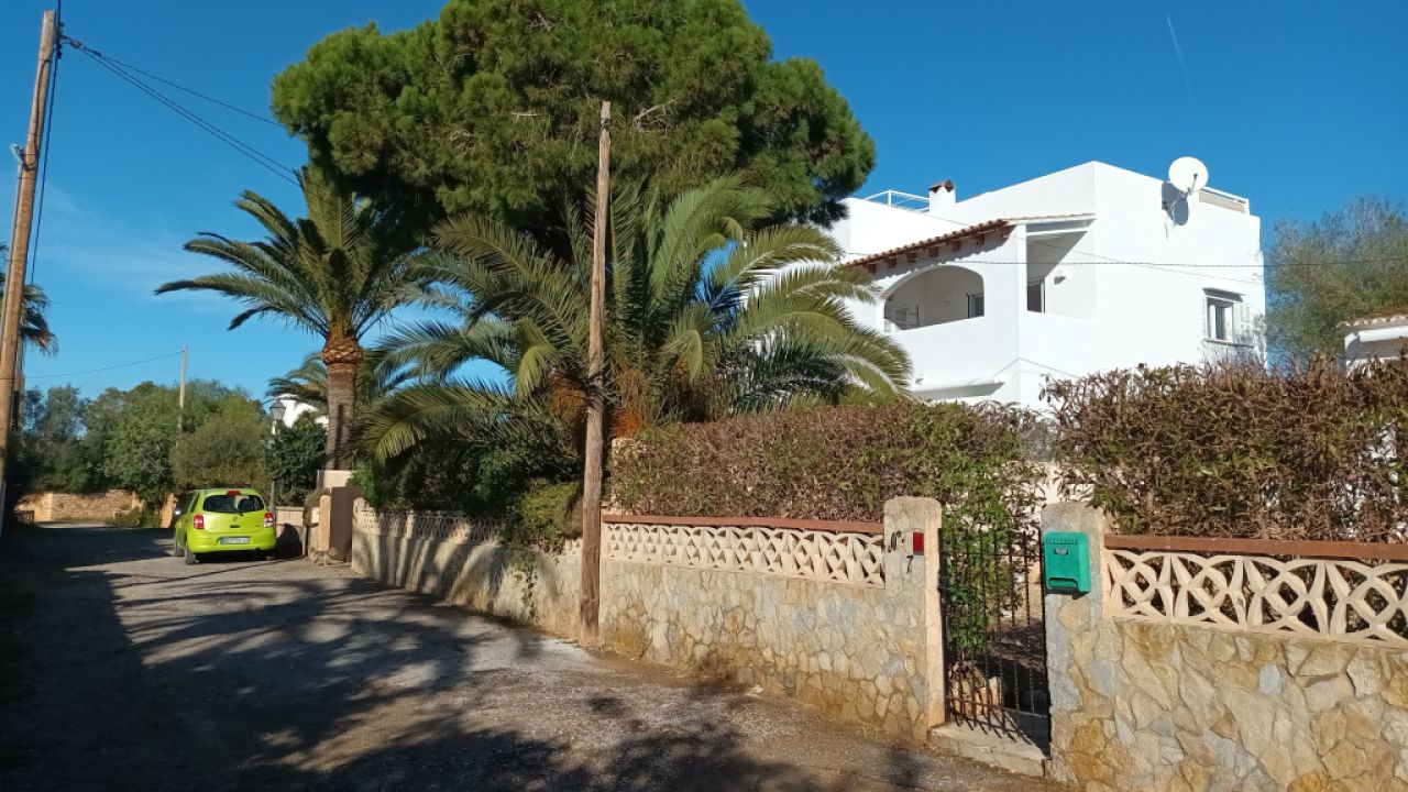 Invierno: Elegante apartamento con 3 terrazas y calefacción en Cala Santanyi -- AP 30 WT