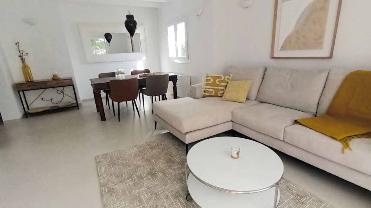Invierno: Elegante apartamento con 3 terrazas y calefacción en Cala Santanyi -- AP 30 WT