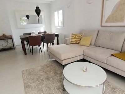 Invierno: Elegante apartamento con 3 terrazas y calefacción en Cala Santanyi -- AP 30 WT