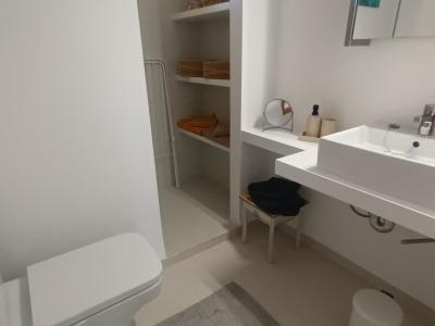 Invierno: Elegante apartamento con 3 terrazas y calefacción en Cala Santanyi -- AP 30 WT
