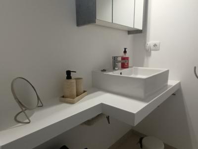 Invierno: Elegante apartamento con 3 terrazas y calefacción en Cala Santanyi -- AP 30 WT