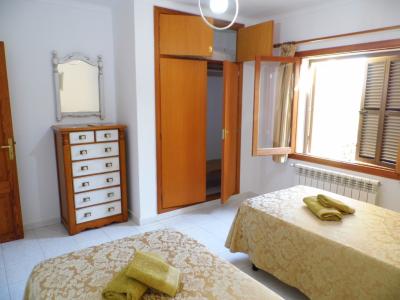 WInter: Preciosa finca con calefacción y vistas al mar en S Horta --- F 12 WT