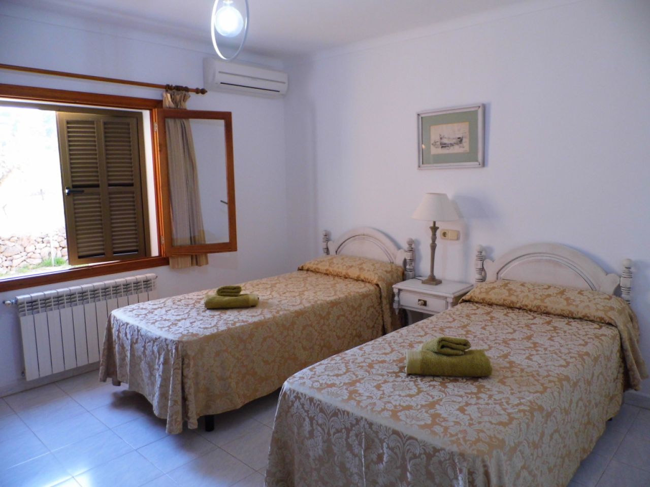 WInter: Preciosa finca con calefacción y vistas al mar en S Horta --- F 12 WT