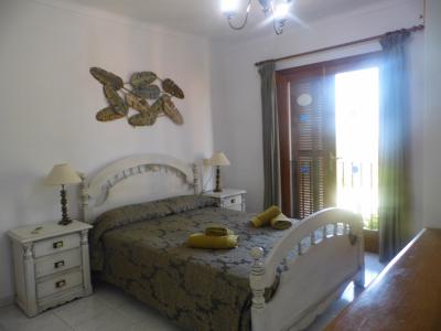 WInter: Preciosa finca con calefacción y vistas al mar en S Horta --- F 12 WT