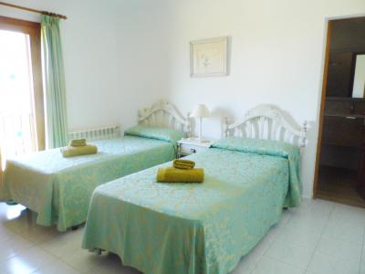 WInter: Preciosa finca con calefacción y vistas al mar en S Horta --- F 12 WT