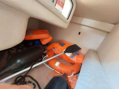 WINTER PRICE: Motorboat Sea Ray 260 Sundancer with berth until March