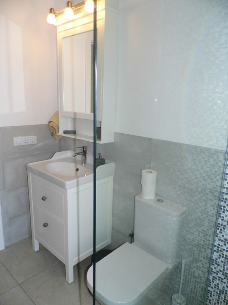 WINTERSAISON 24/ 25: Ebenerdige und hochmoderne Finca bei Manacor --- F 06 WT