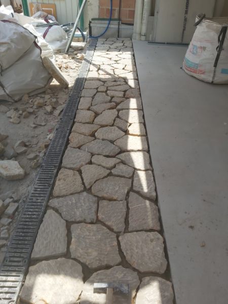 Wir führen jederzeit alle Arten von Steinarbeiten aus