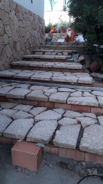 Wir führen jederzeit alle Arten von Steinarbeiten aus