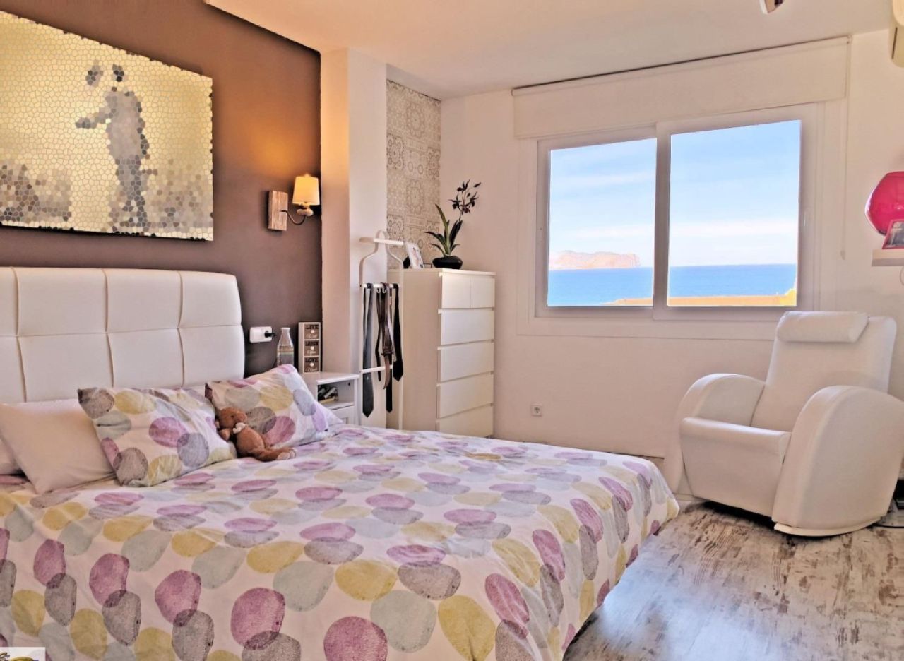 Wohnhaus in Mal Pas Alcudia mit direktem Meerzugang und herrlichem Ausblick