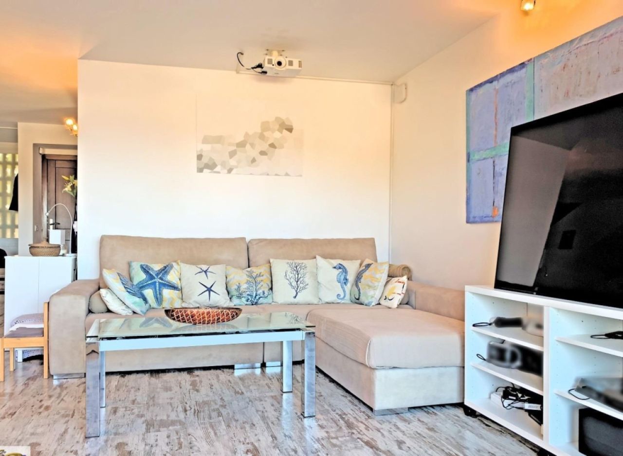 Wohnhaus in Mal Pas Alcudia mit direktem Meerzugang und herrlichem Ausblick