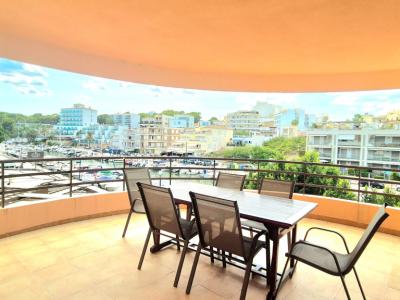 Wohnung im ersten Stock in Porto Cristo, neben dem Fluss und dem Strand