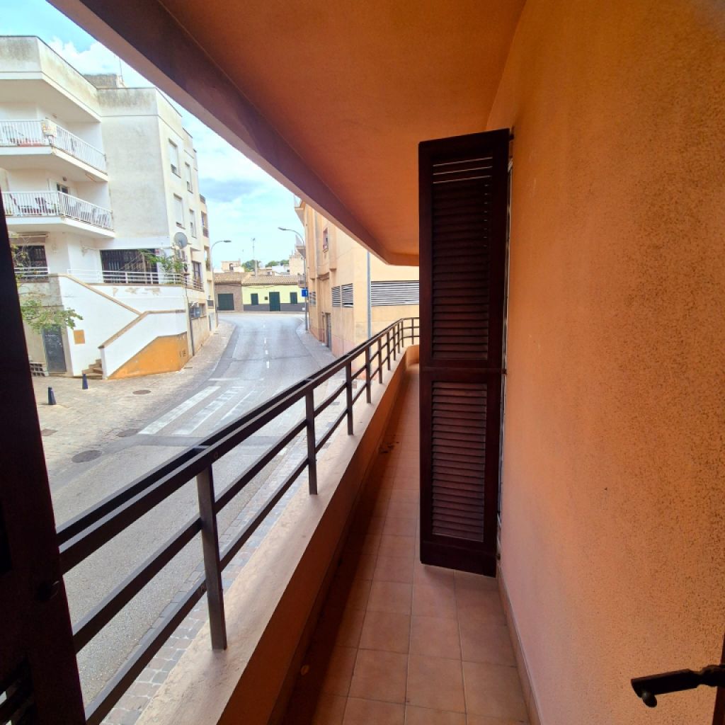 First floor apartment in Porto Cristo, next to the river and the beach