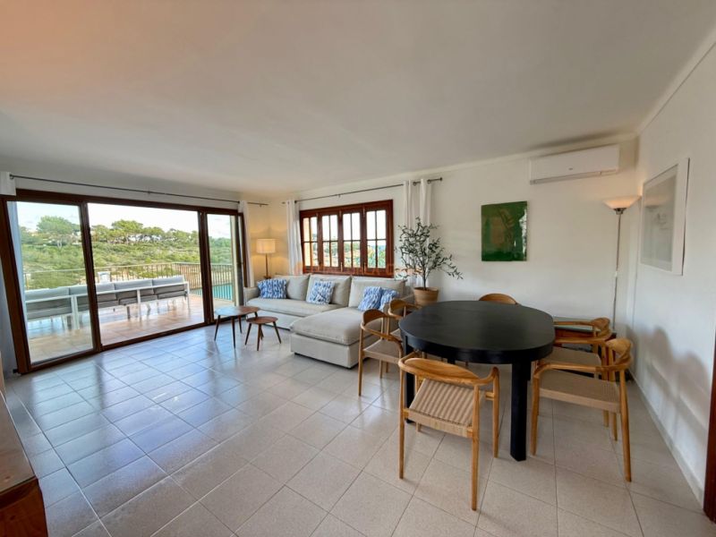 apartment on the front line in Cala Mandia