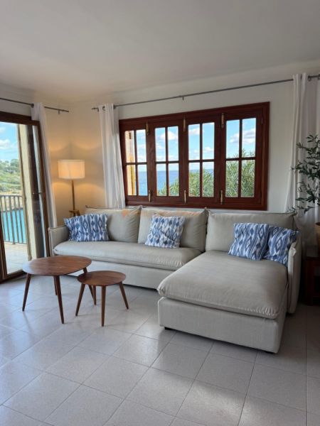 apartment on the front line in Cala Mandia