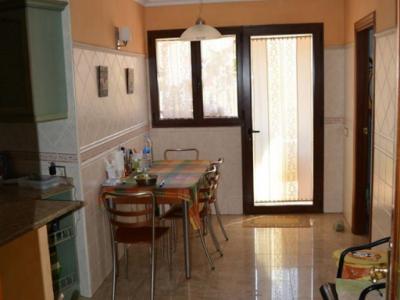 Wohnung mit Bäckerei, Restaurant, Karaoke Bar mit Meerblick von der Terrasse