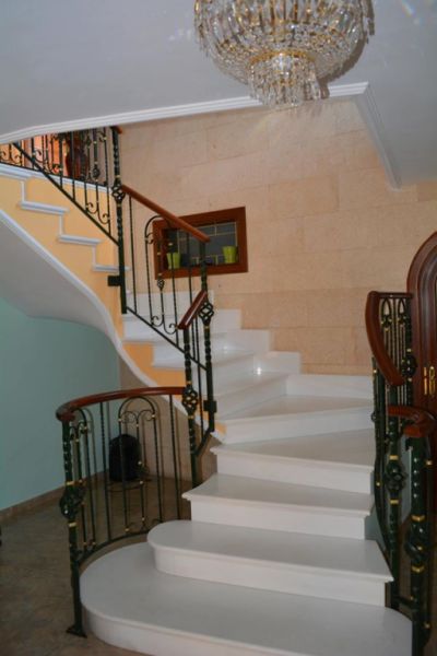 Wohnung mit Bäckerei, Restaurant, Karaoke Bar mit Meerblick von der Terrasse