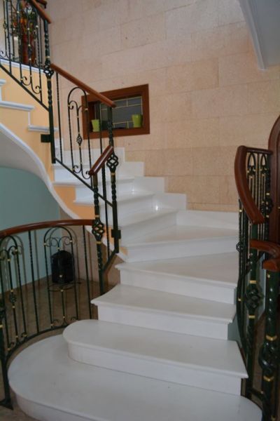 Wohnung mit Bäckerei, Restaurant, Karaoke Bar mit Meerblick von der Terrasse