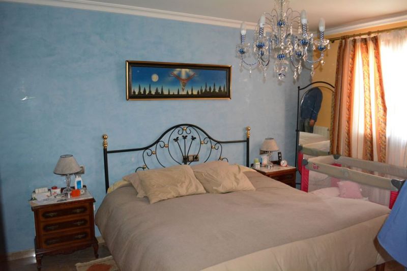 Wohnung mit Bäckerei, Restaurant, Karaoke Bar mit Meerblick von der Terrasse