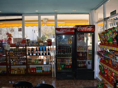 Wohnung mit Bäckerei, Restaurant, Karaoke Bar mit Meerblick von der Terrasse