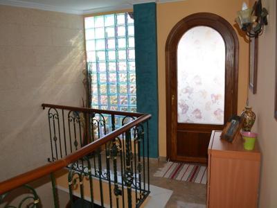 Wohnung mit Bäckerei, Restaurant, Karaoke Bar mit Meerblick von der Terrasse