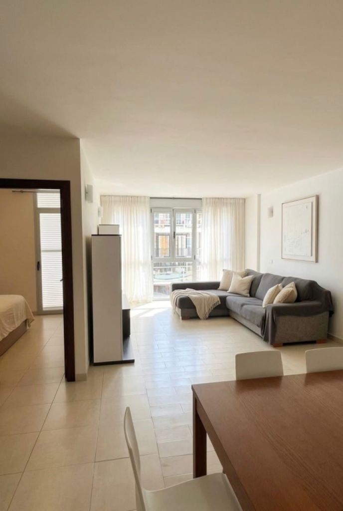 Apartment for rent in Manacor, area behind the cinema complex.