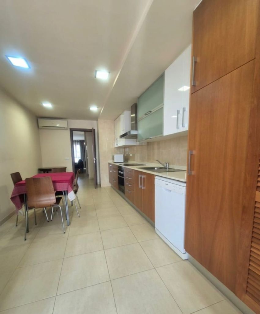 Apartment for rent in Manacor, area behind the cinema complex.