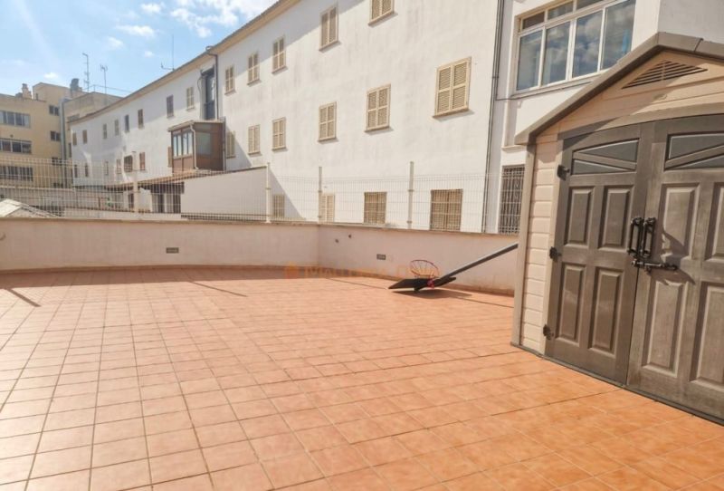 Apartment for rent in Manacor, area behind the cinema complex.