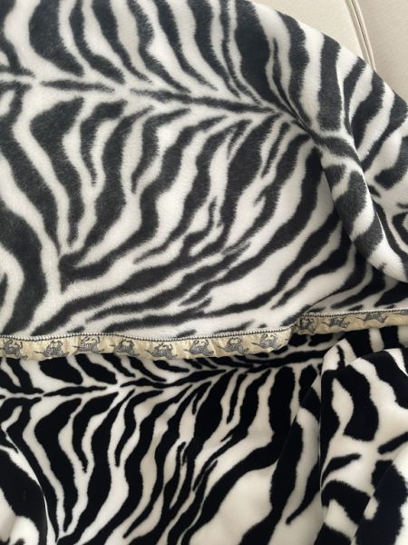 Wohnungs-Auflösung Portals, Decke/Bettüberwurf