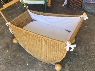 Wunderschöne Baby Wiege/Bett