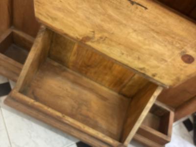 Wunderschönes antikes Massivholz-Empfangsmöbel mit Spiegel