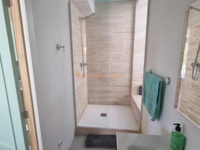 Wunderschönes Chalet in Cala Mandia in erster Meereslinie