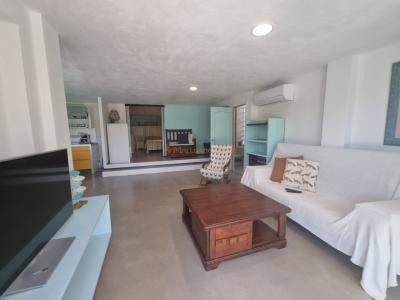 Wunderschönes Chalet in Cala Mandia in erster Meereslinie