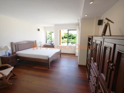 Wunderschönes Chalet in Cala Mandia in erster Meereslinie