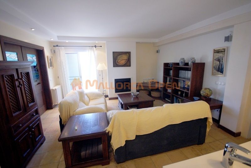 Wunderschönes Chalet in Cala Mandia in erster Meereslinie