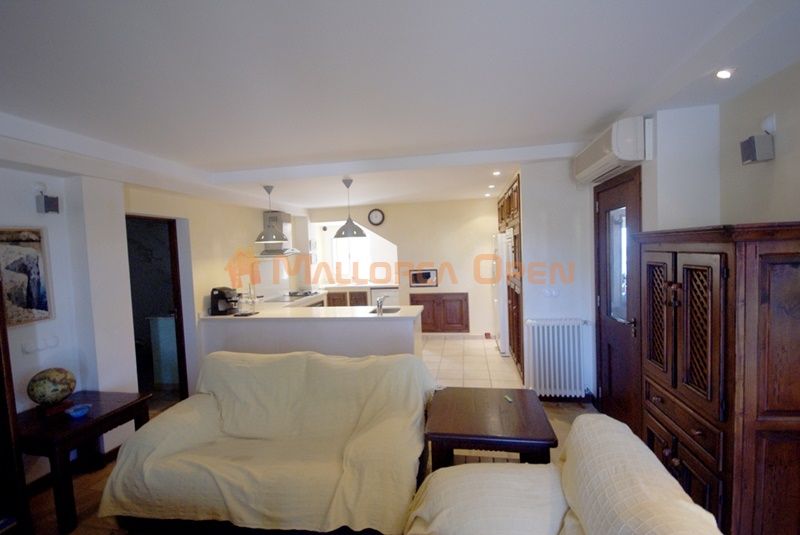 Wunderschönes Chalet in Cala Mandia in erster Meereslinie