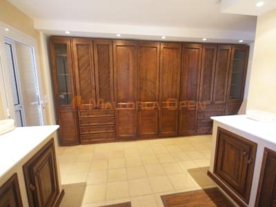 Wunderschönes Chalet in Cala Mandia in erster Meereslinie